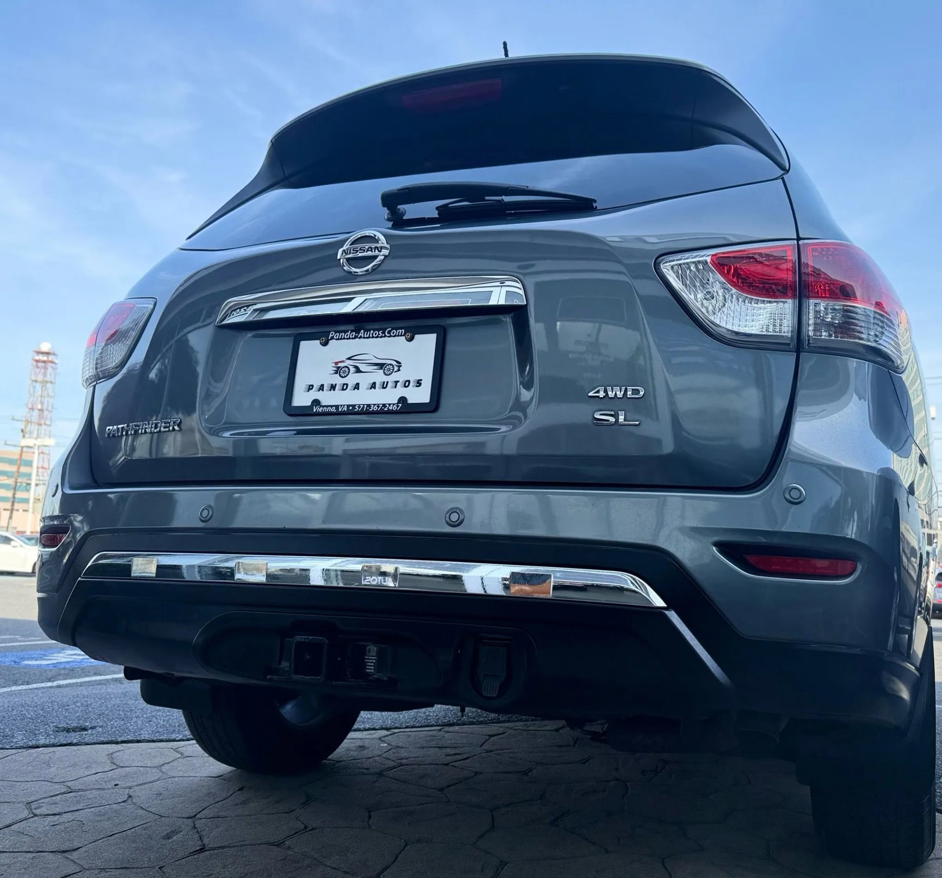 Used 2015 Nissan Pathfinder SL w/ SL Tech Package image 50