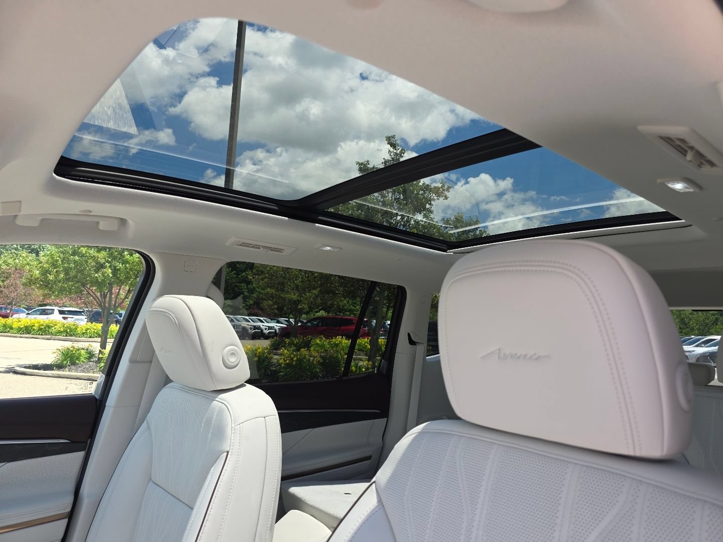 New 2026 Buick Enclave Avenir w/ Super Cruise Package AWD/4WD image 5