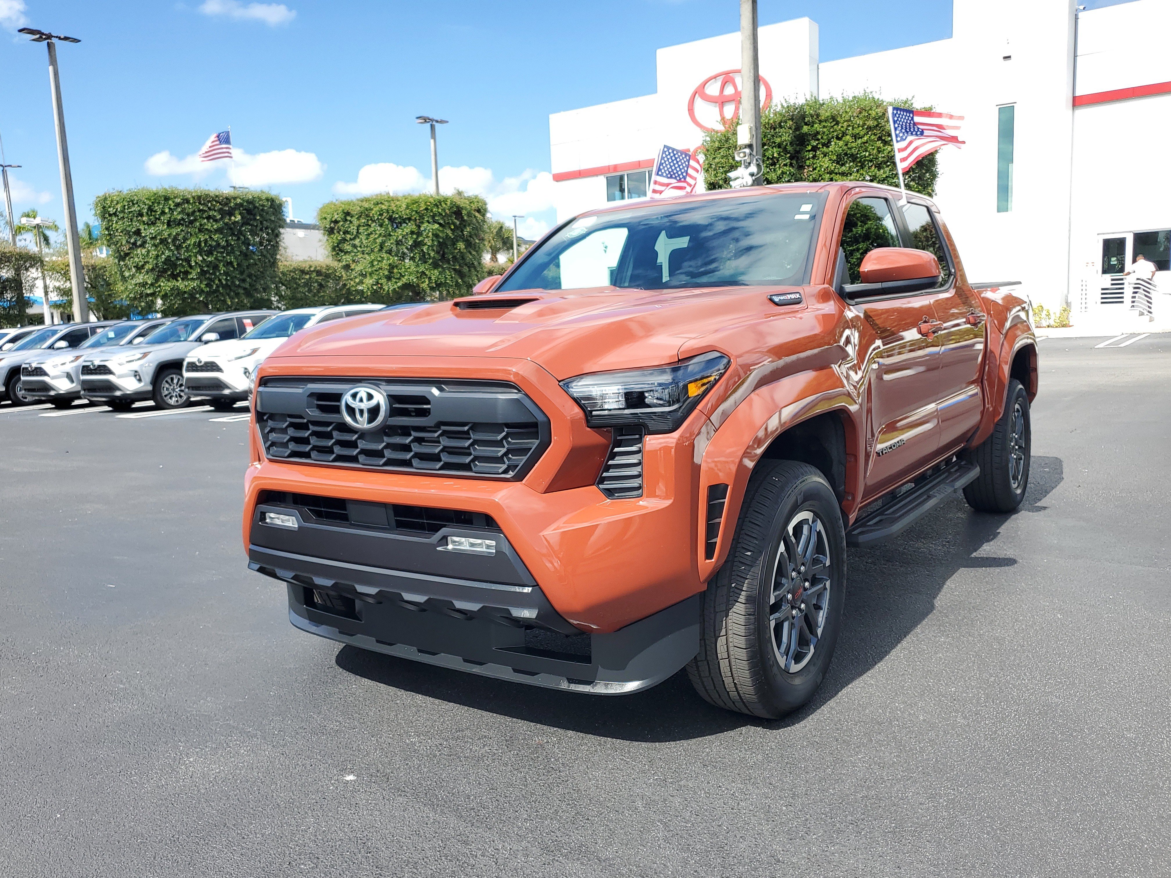 Used 2025 Toyota Tacoma TRD Sport image 5