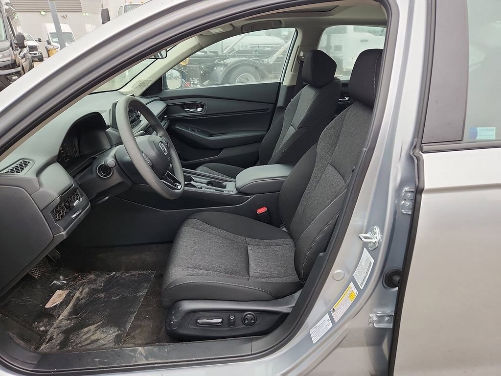Used 2025 Honda Accord SE image 8