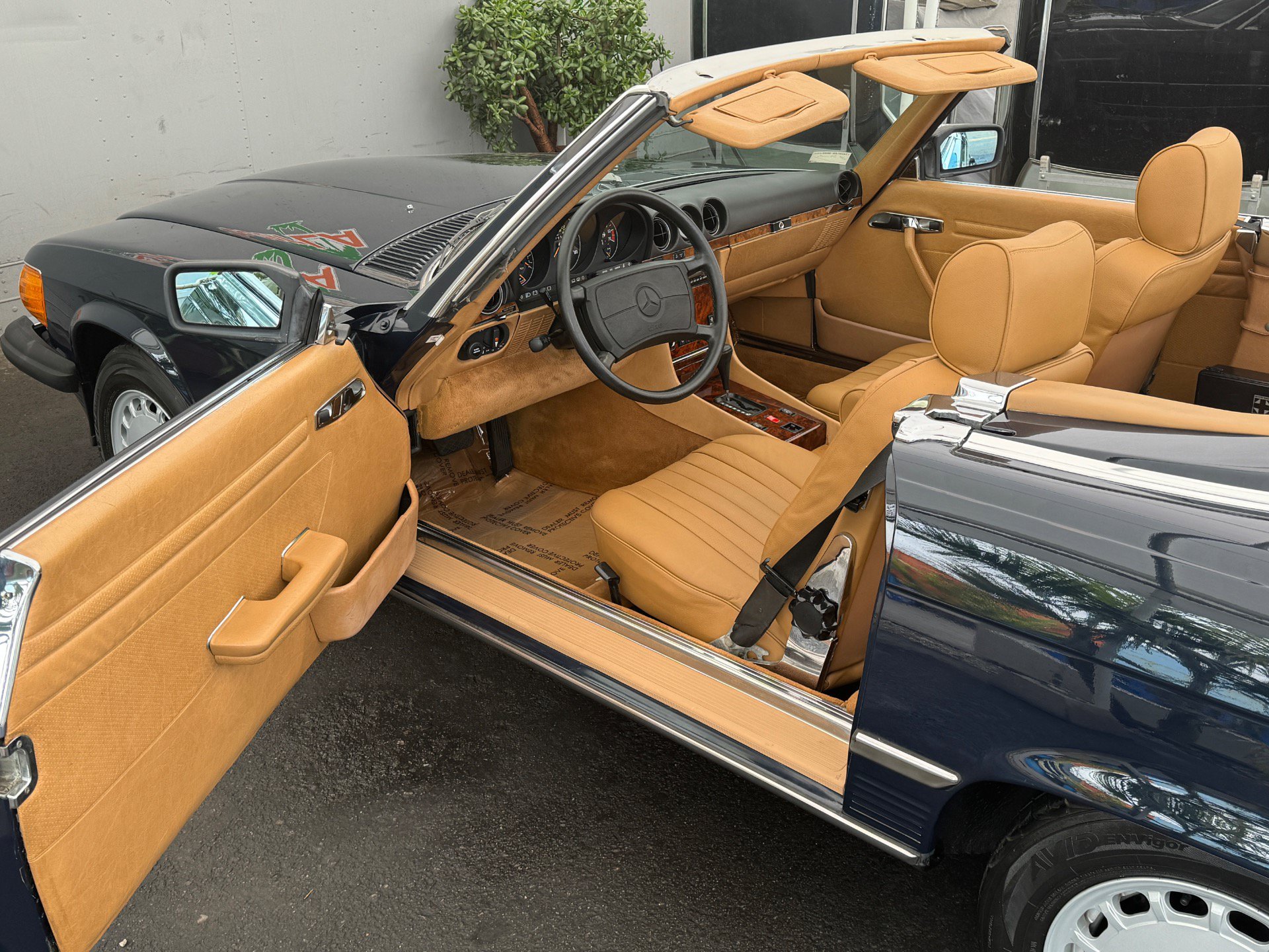 Used 1987 Mercedes-Benz 560 SL image 22