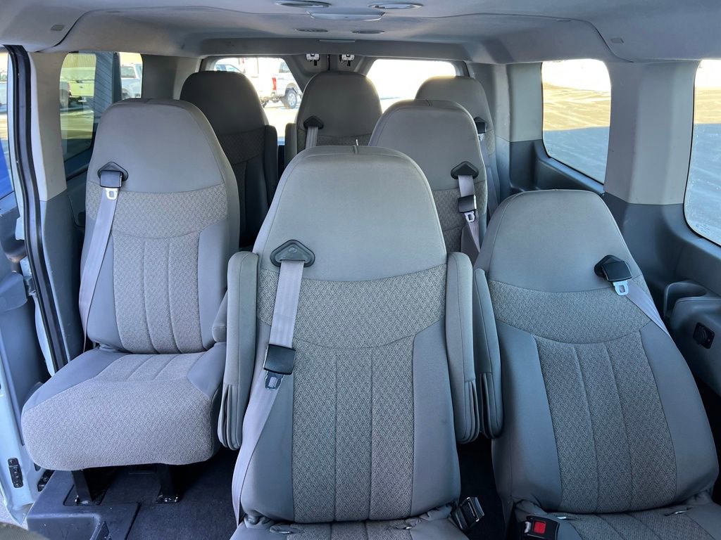 Used 2018 Ford Transit 150 XLT image 30