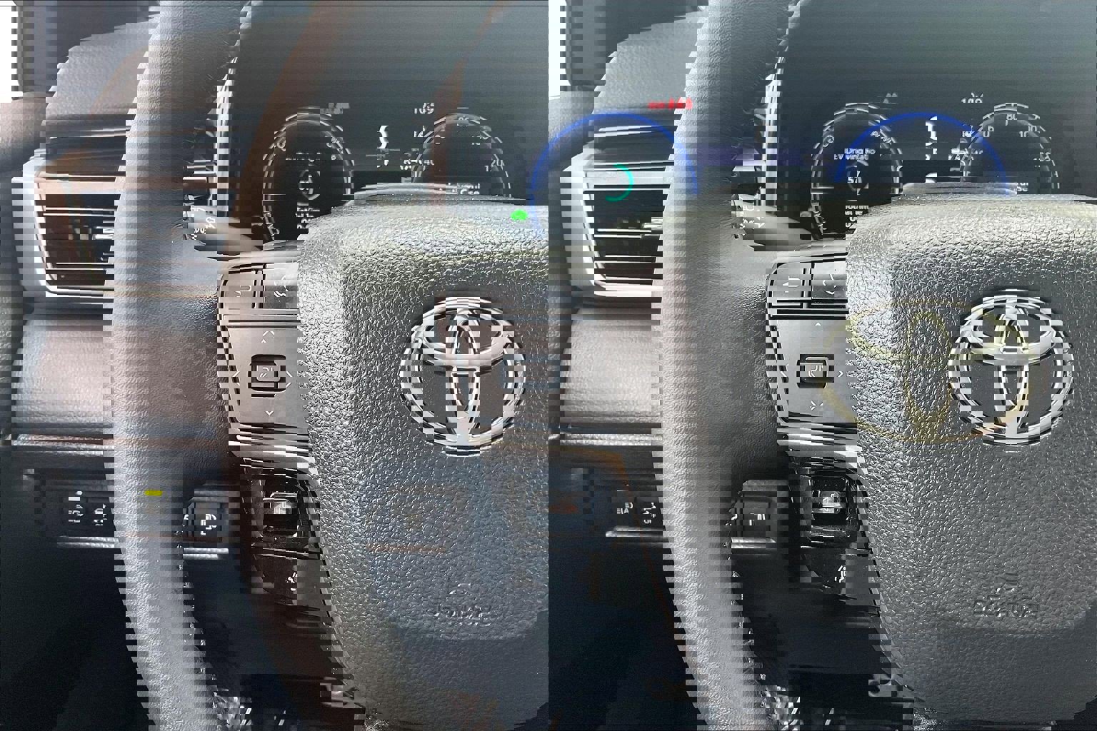 Used 2025 Toyota Camry XSE w/ Premium Plus Package image 23