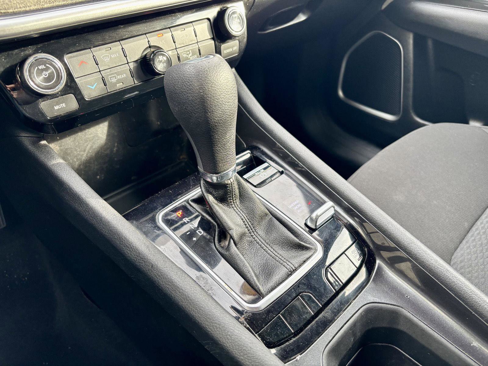 Used 2023 Jeep Compass Sport image 10