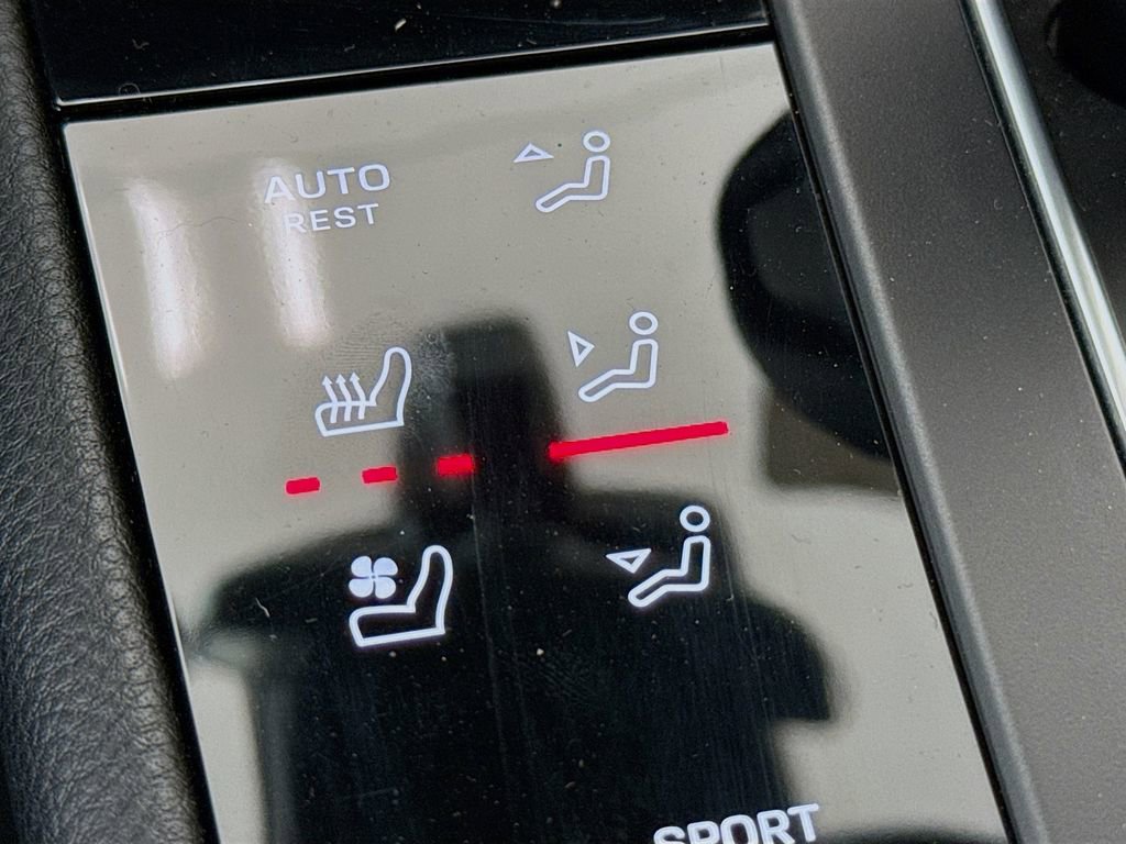 Used 2022 Porsche Macan image 22