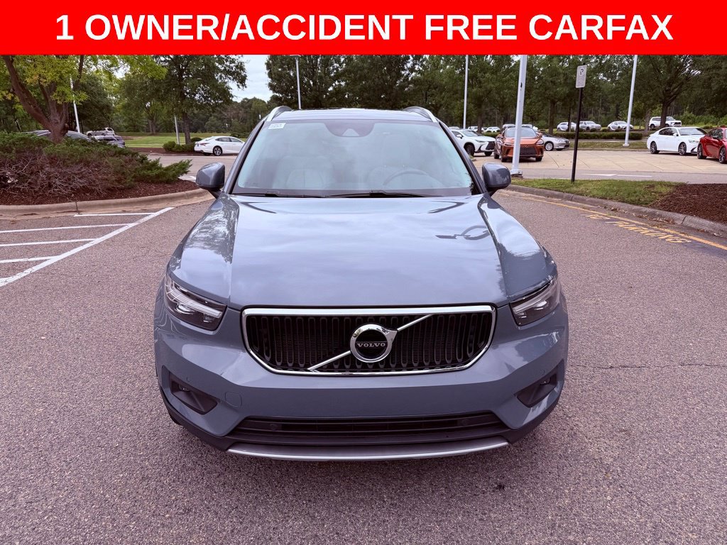 Used 2021 Volvo XC40 T5 Momentum w/ Premium Package AWD/4WD image 2