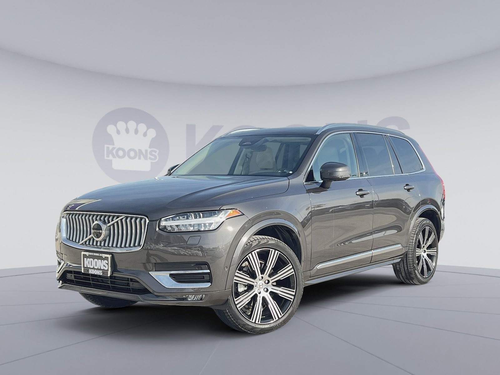 Used 2024 Volvo XC90 B6 Plus w/ Protection Package image 1