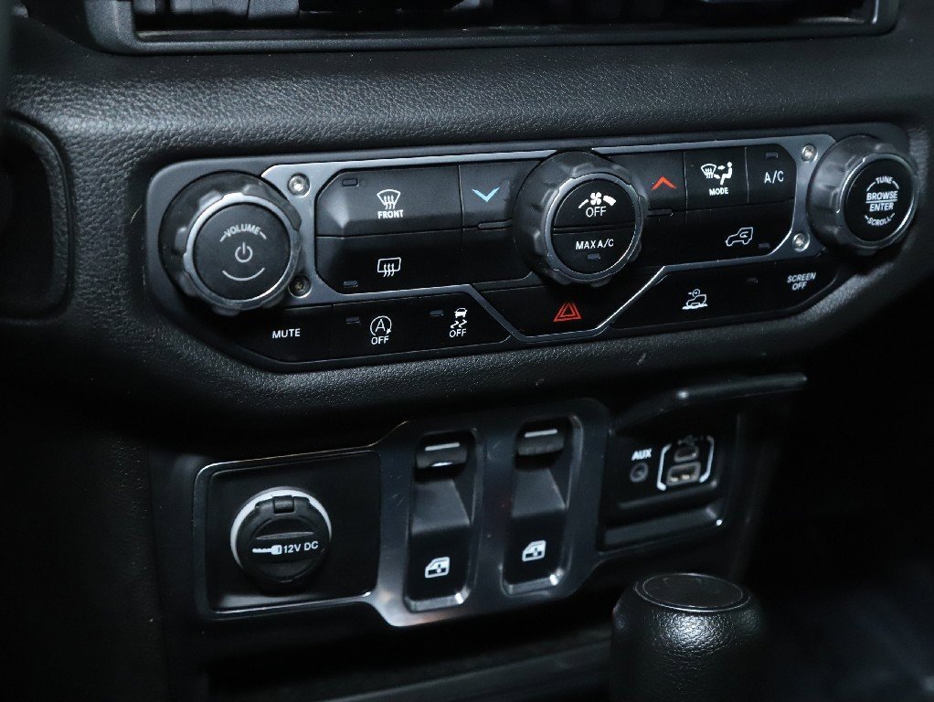 Used 2024 Jeep Wrangler Sport S image 23