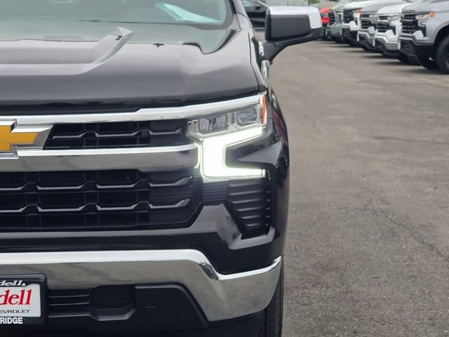 Used 2025 Chevrolet Silverado 1500 LT RWD image 3