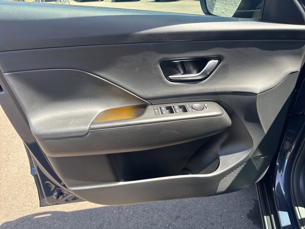Used 2025 Hyundai Kona Limited AWD/4WD image 19