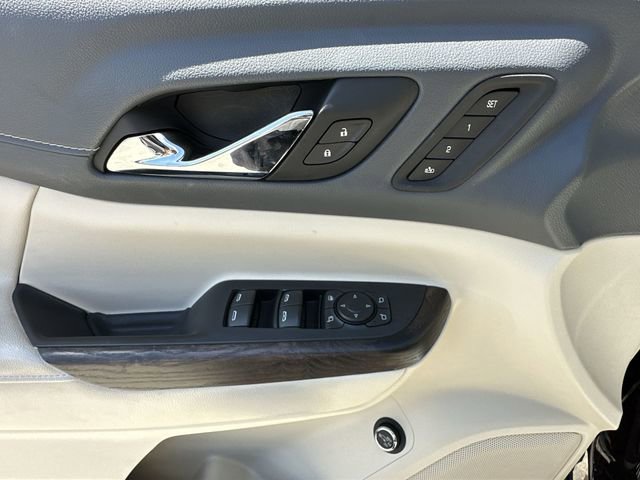 Used 2021 GMC Acadia Denali w/ Denali Technology Package FWD image 21