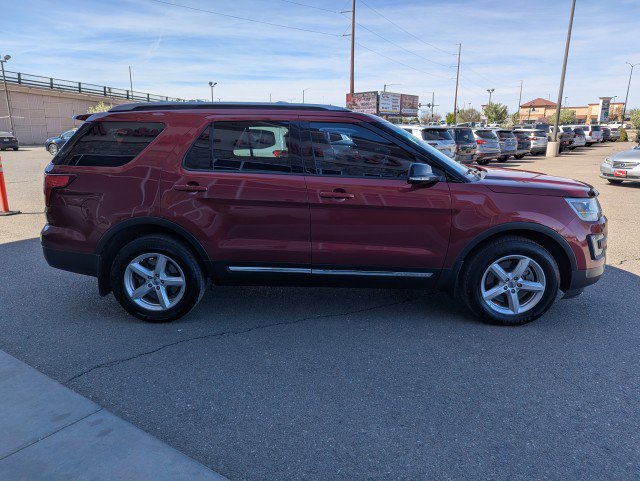 Used 2016 Ford Explorer XLT image 6