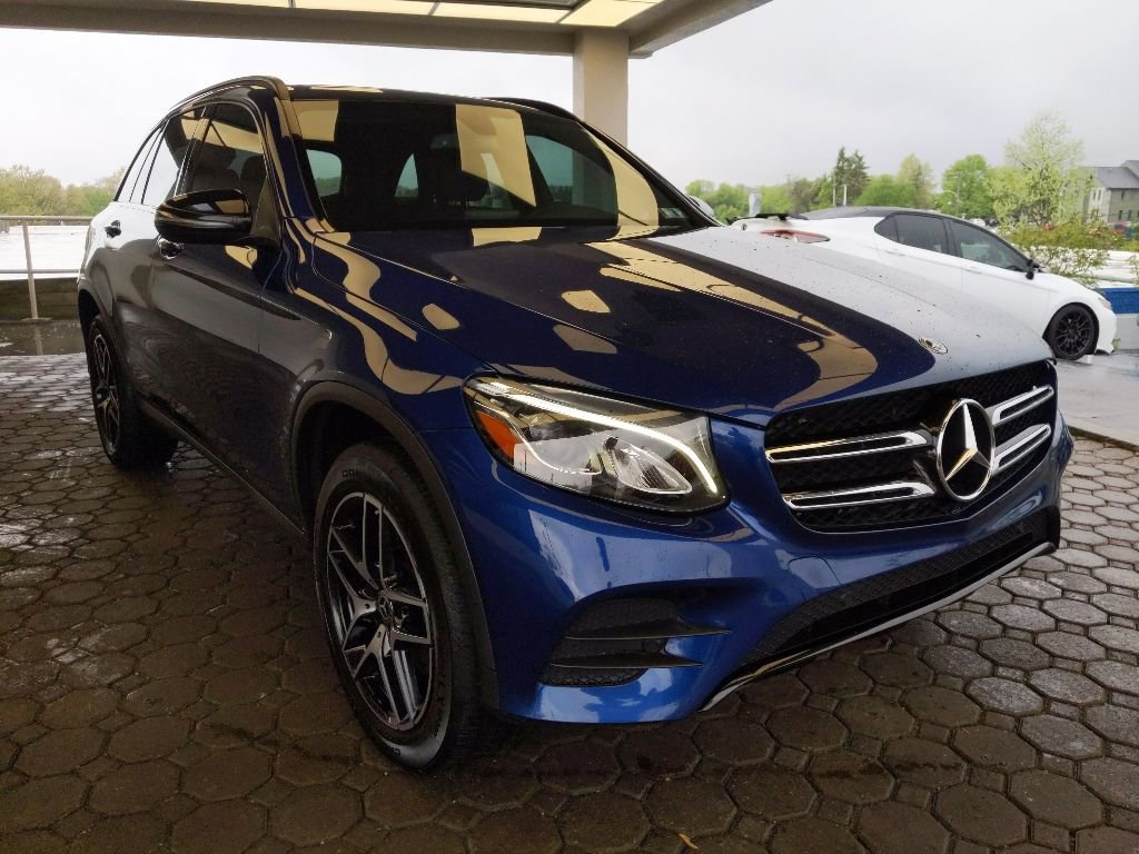 Used 2019 Mercedes-Benz GLC 300 4MATIC image 4