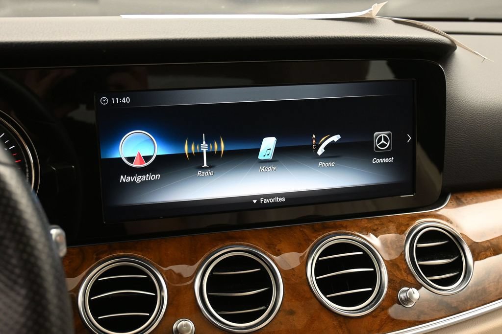 Used 2018 Mercedes-Benz E 300 4MATIC image 16