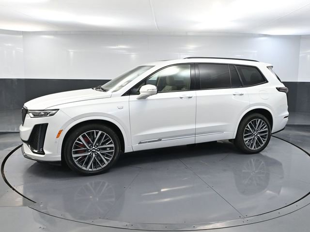 Used 2024 Cadillac XT6 Sport w/ Platinum Package image 11