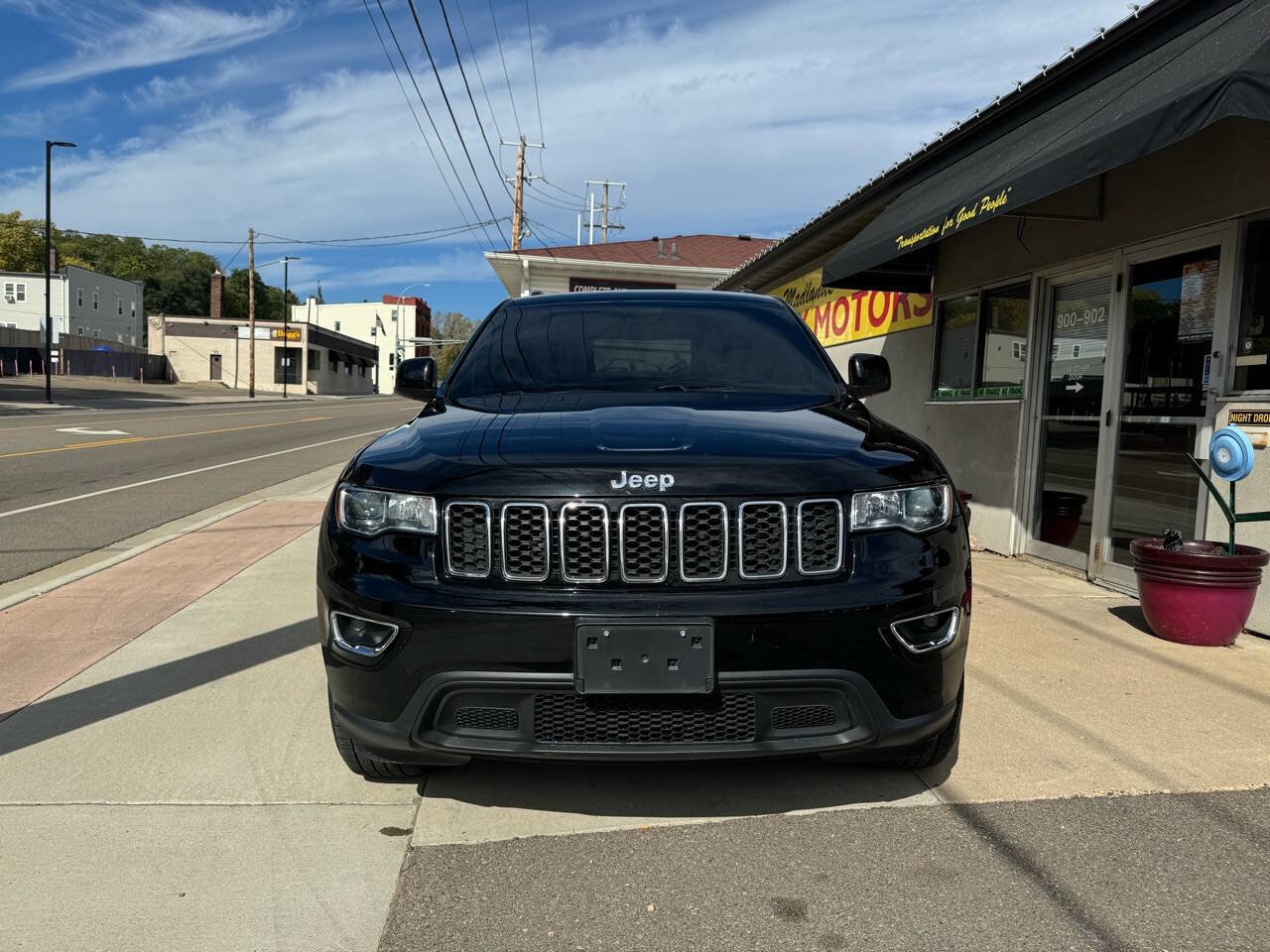 Used 2017 Jeep Grand Cherokee Laredo w/ Quick Order Package 23E image 3