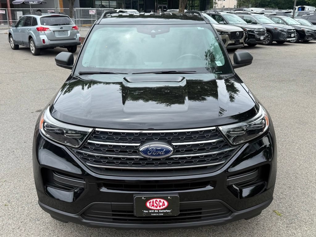 Used 2023 Ford Explorer XLT w/ Class IV Trailer Tow Package AWD/4WD image 2