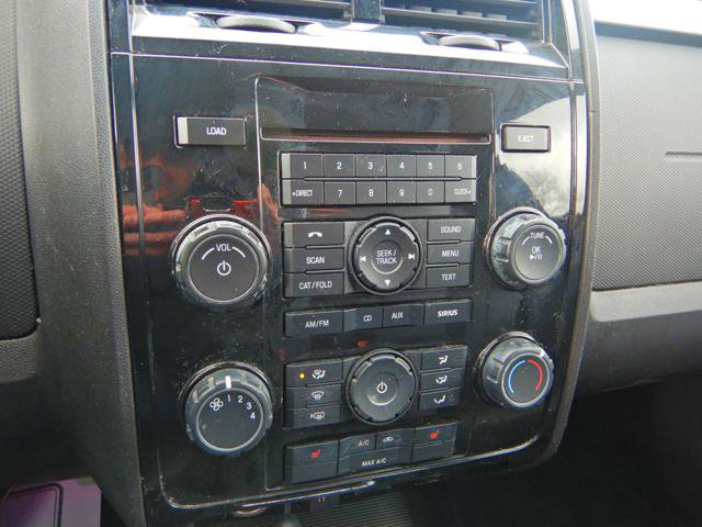 Used 2010 Ford Escape Limited image 17