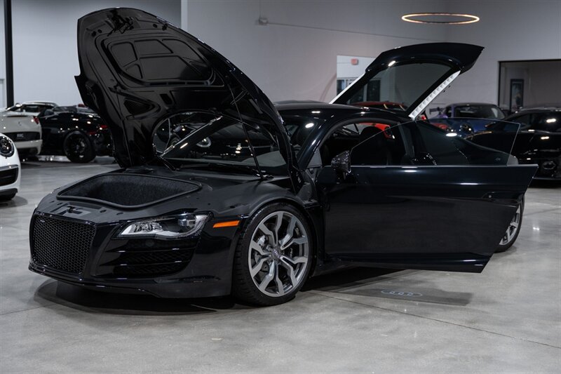 Used 2011 Audi R8 V10 AWD/4WD image 32