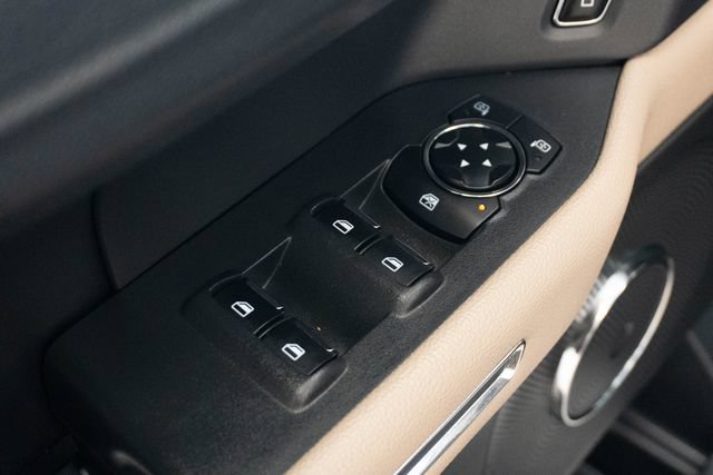 Used 2023 Ford Expedition XLT RWD image 14