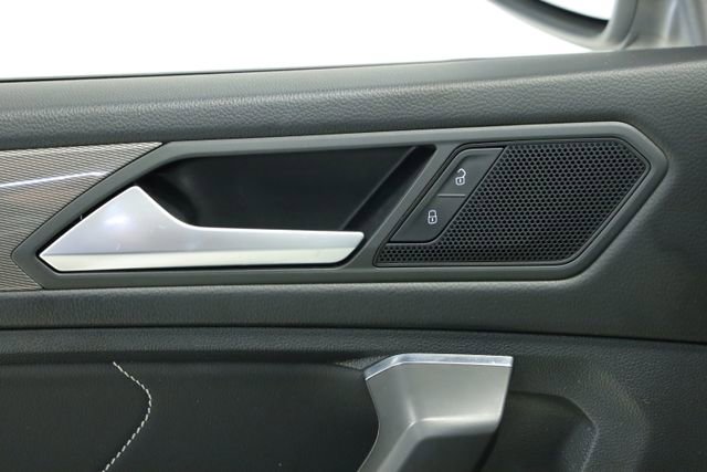 Certified 2022 Volkswagen Tiguan SE w/ Panoramic Sunroof Package image 31