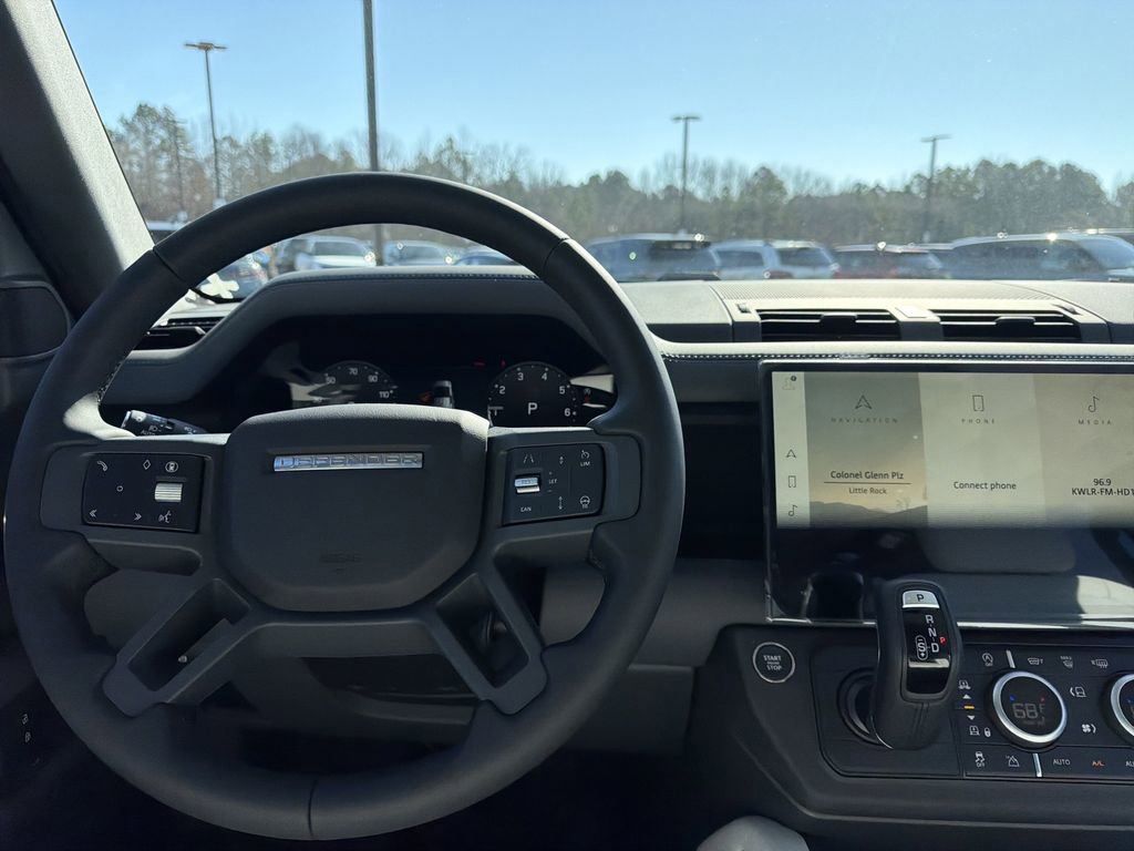 New 2026 Land Rover Defender 110 X-Dynamic SE image 13