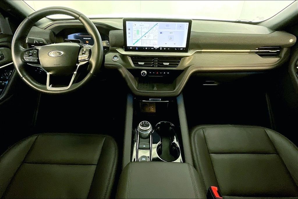Used 2025 Ford Explorer Platinum w/ LUX Leather Package image 21