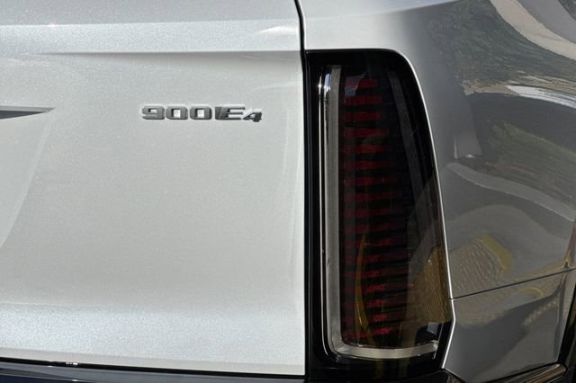 New 2026 Cadillac Vistiq Sport w/ LPO, Floor Liner Package image 27