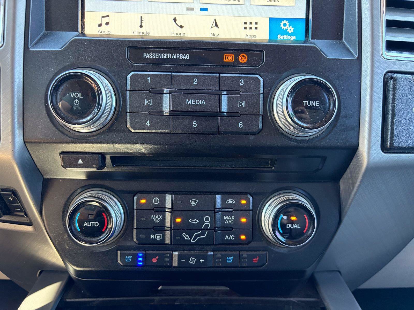 Used 2018 Ford F350 Limited AWD/4WD image 23