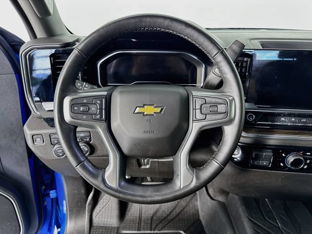 Used 2025 Chevrolet Silverado 1500 LT AWD/4WD image 12