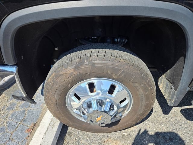 Used 2025 Chevrolet Silverado 3500 LT w/ Safety Package AWD/4WD image 4