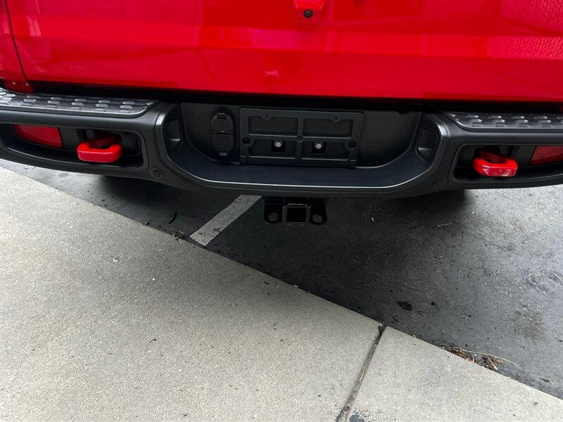 Used 2020 Jeep Gladiator Rubicon AWD/4WD image 8