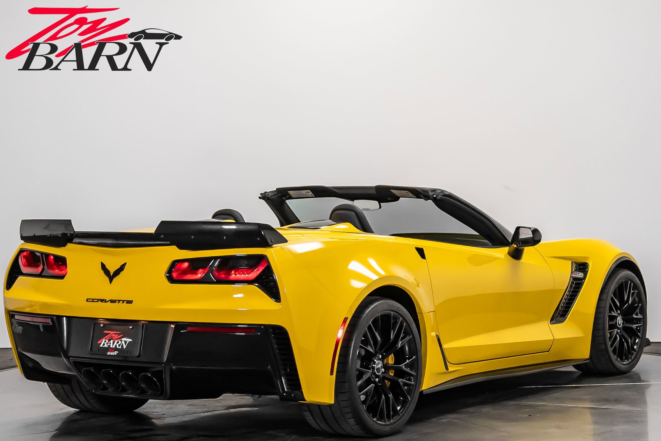 Used 2015 Chevrolet Corvette Z06 w/ 2LZ Preferred Equipment Group image 5