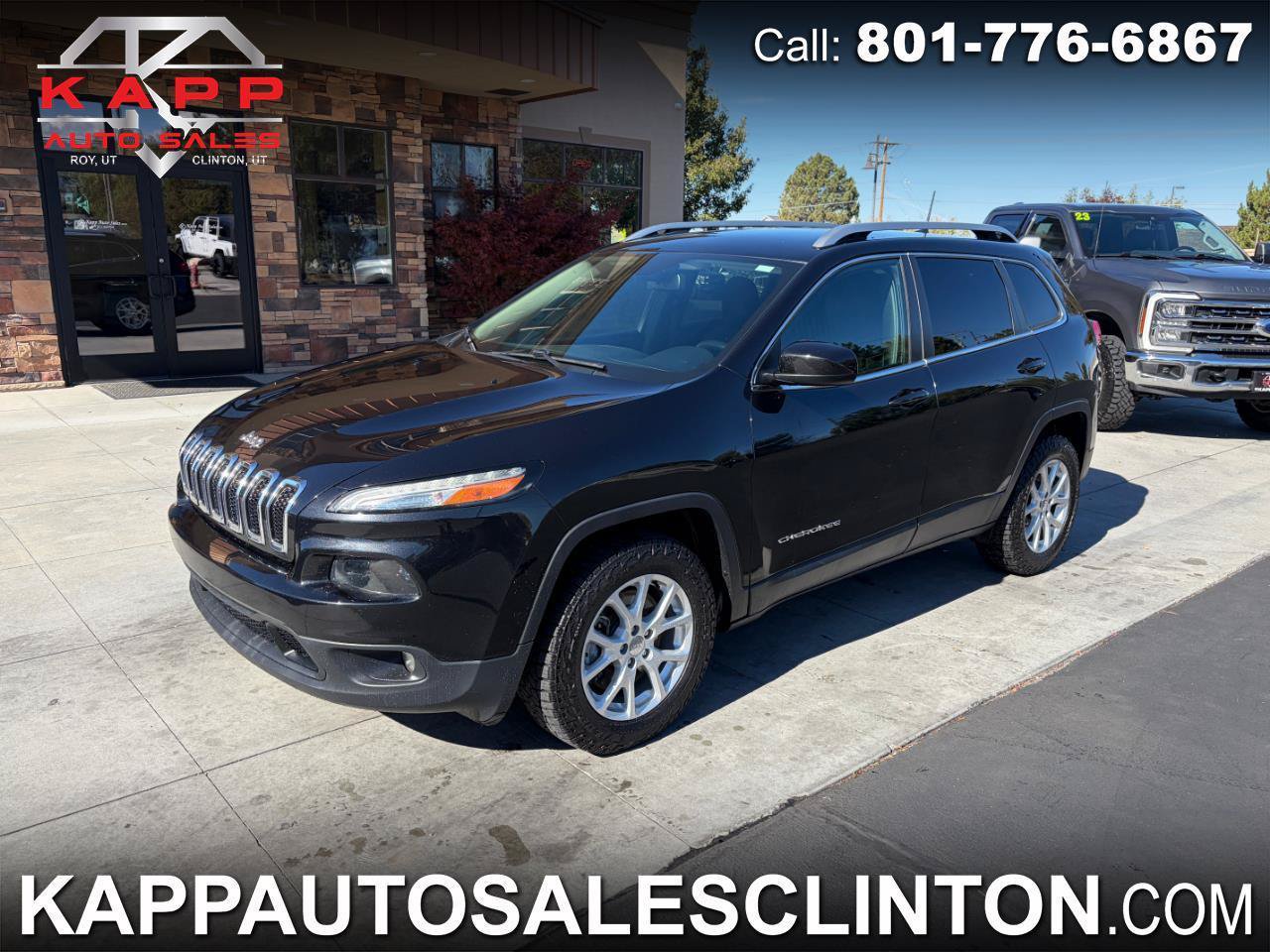 Used 2016 Jeep Cherokee Latitude w/ Cold Weather Group AWD/4WD image 1