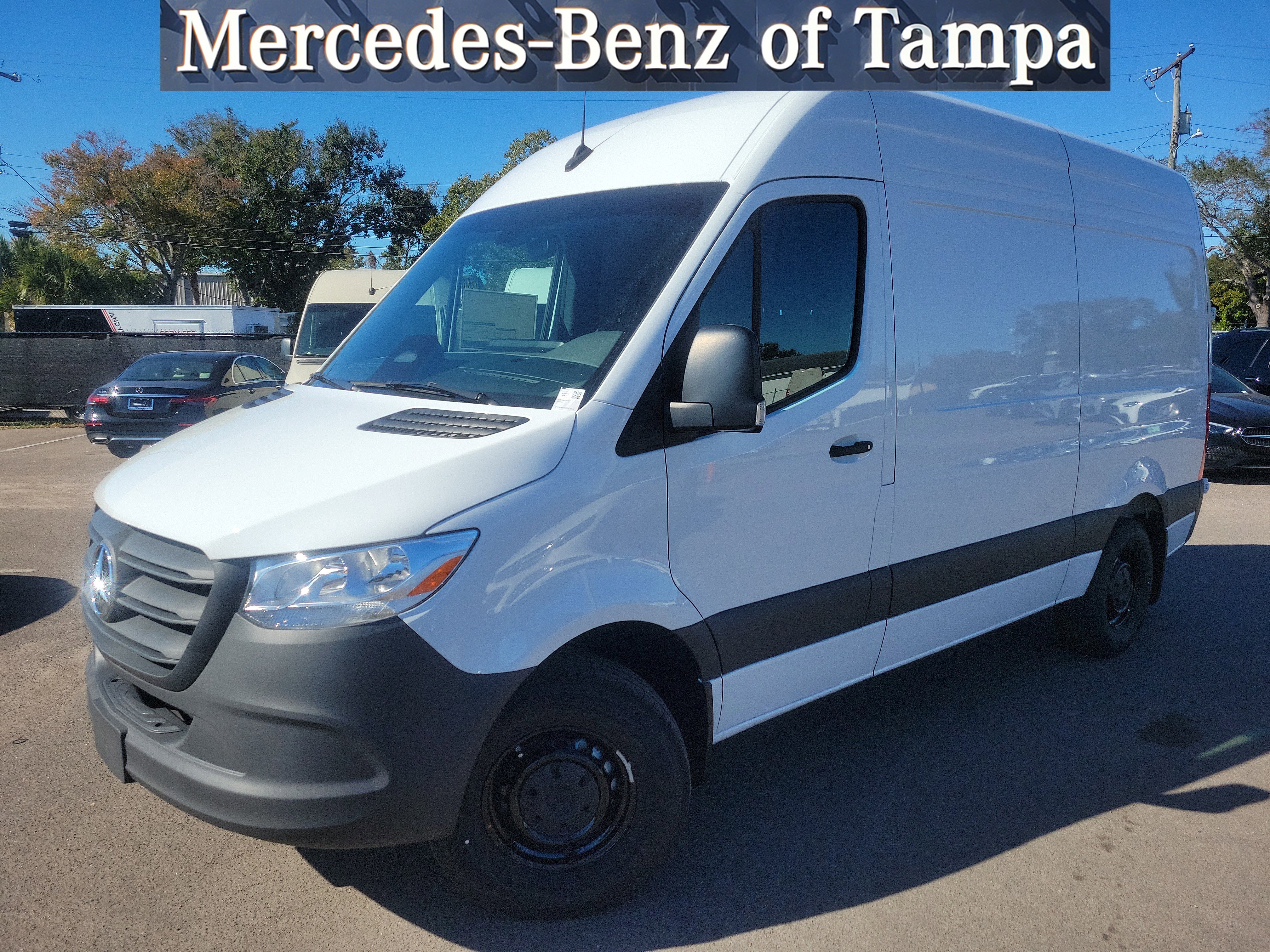 Used 2025 Mercedes-Benz Sprinter 2500 image 1