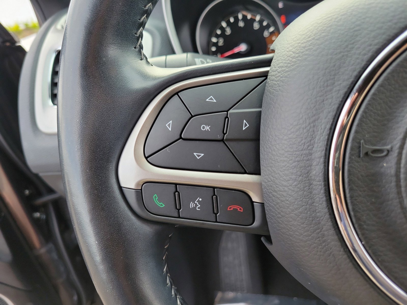 Used 2021 Jeep Compass Latitude FWD image 18