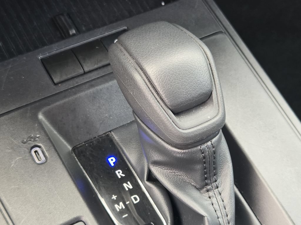 Used 2026 Toyota Corolla Cross LE FWD image 21