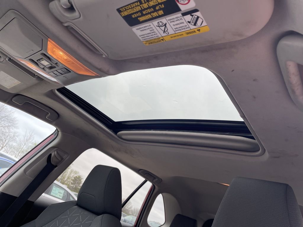 Used 2020 Toyota RAV4 XLE w/ Convenience Package AWD/4WD image 10