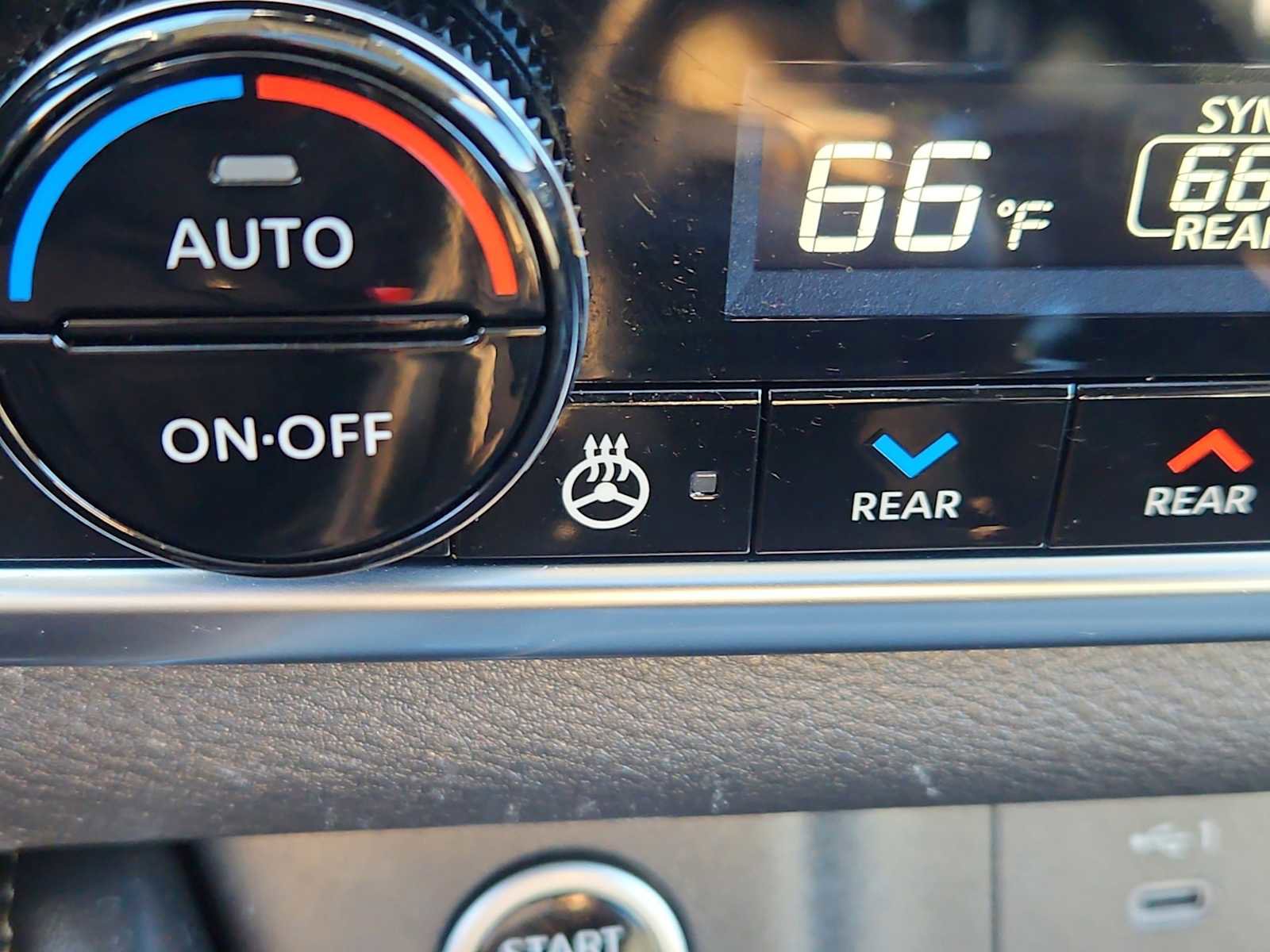 Used 2021 Nissan Rogue Platinum AWD/4WD image 23