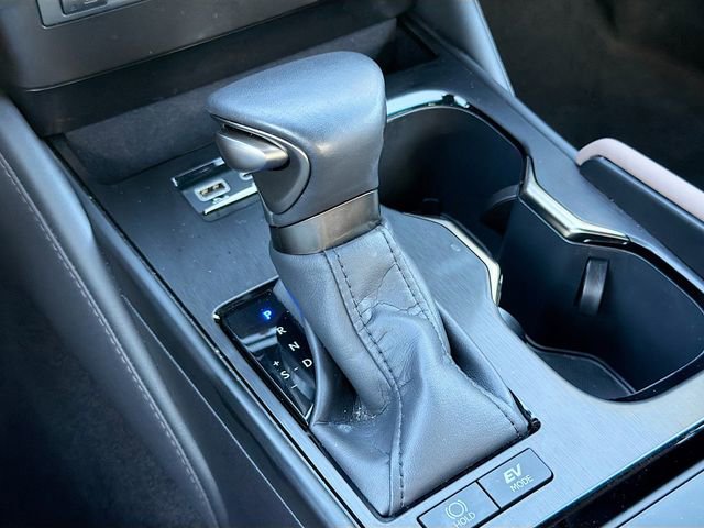 Used 2025 Lexus ES 300h w/ Premium Package FWD image 28