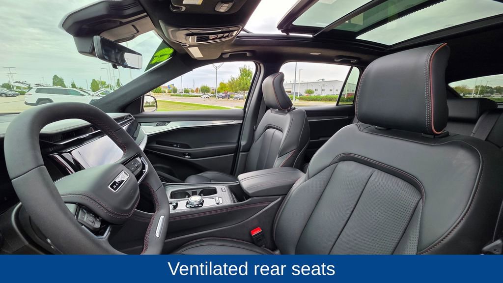 Used 2025 Jeep Wagoneer S Launch Edition image 23