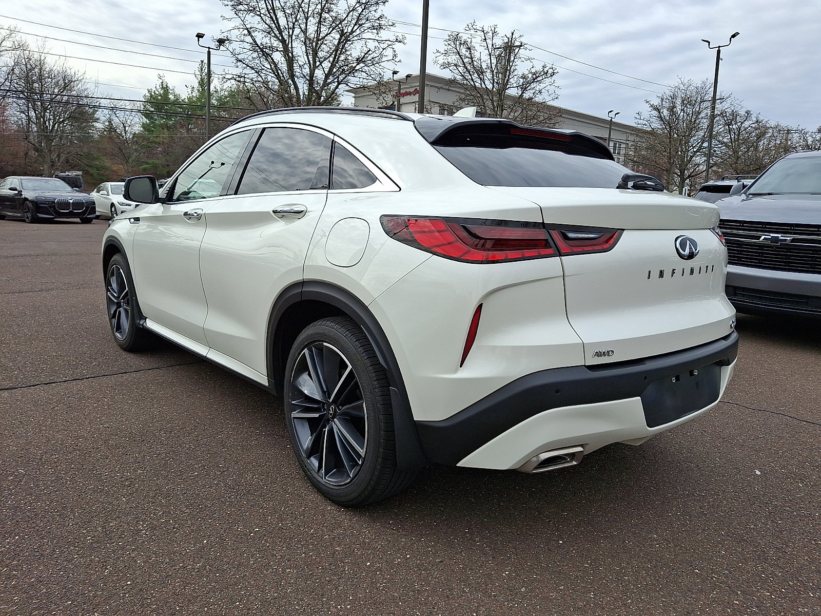 Certified 2023 INFINITI QX55 Luxe w/ Cargo Package image 4