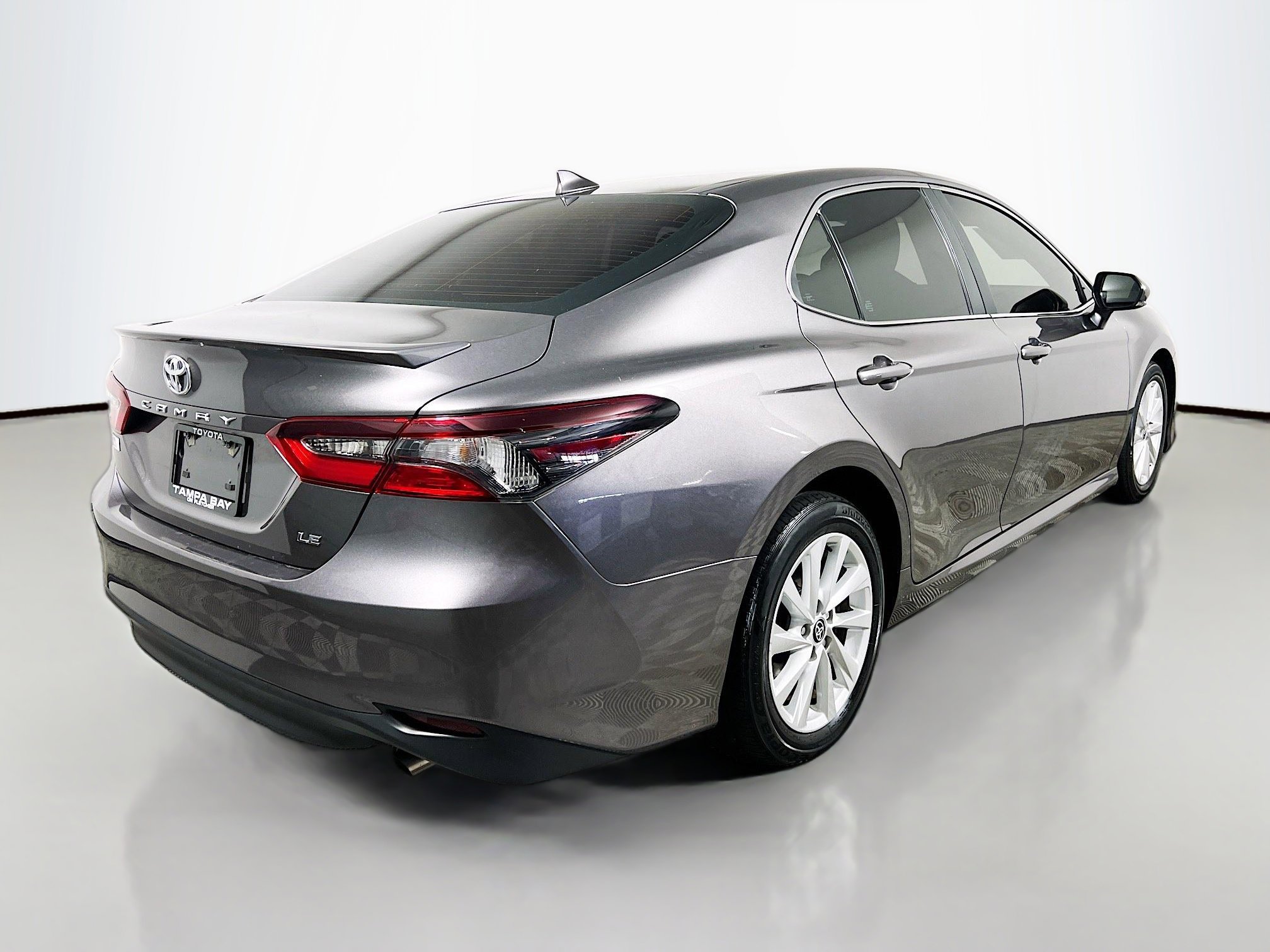 Used 2024 Toyota Camry LE w/ Convenience Package FWD image 4