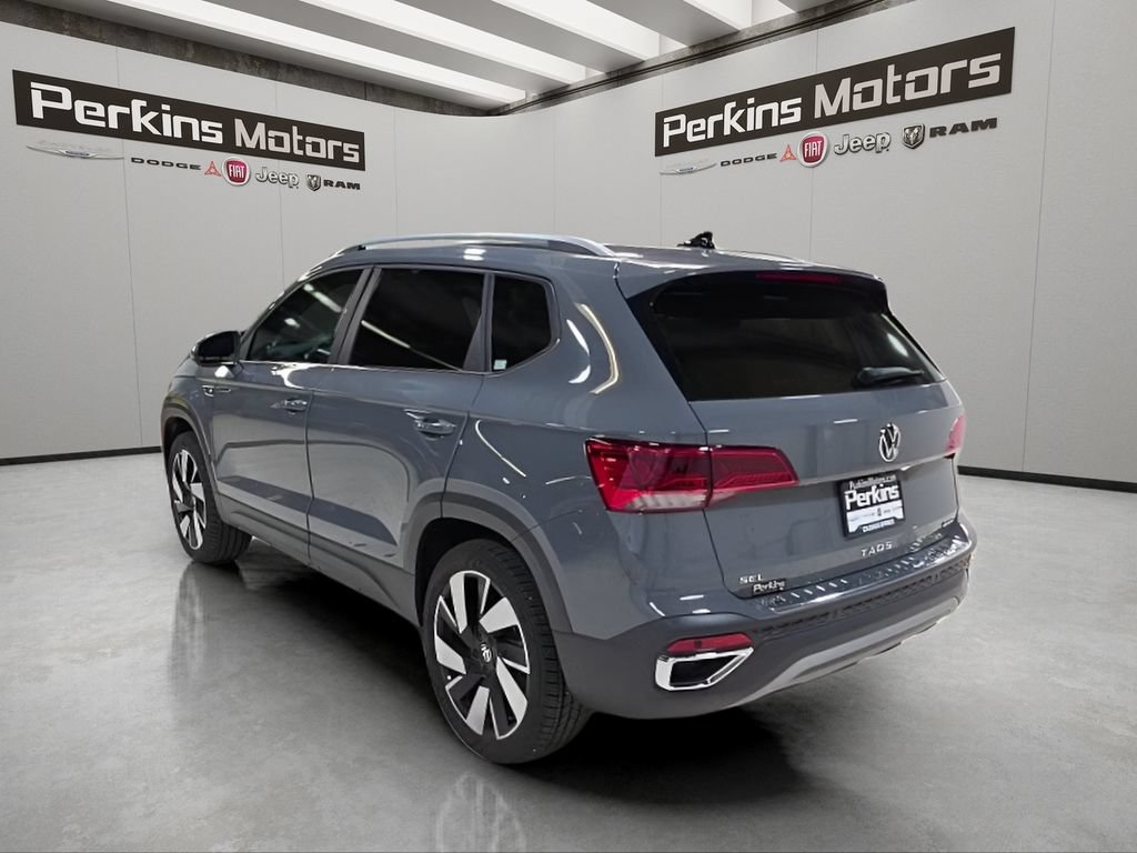 Used 2024 Volkswagen Taos SEL AWD/4WD image 3