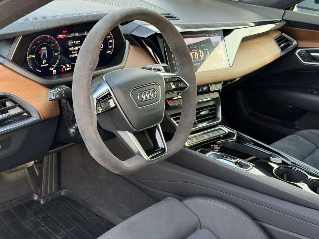 Certified 2023 Audi e-tron GT Premium Plus image 26