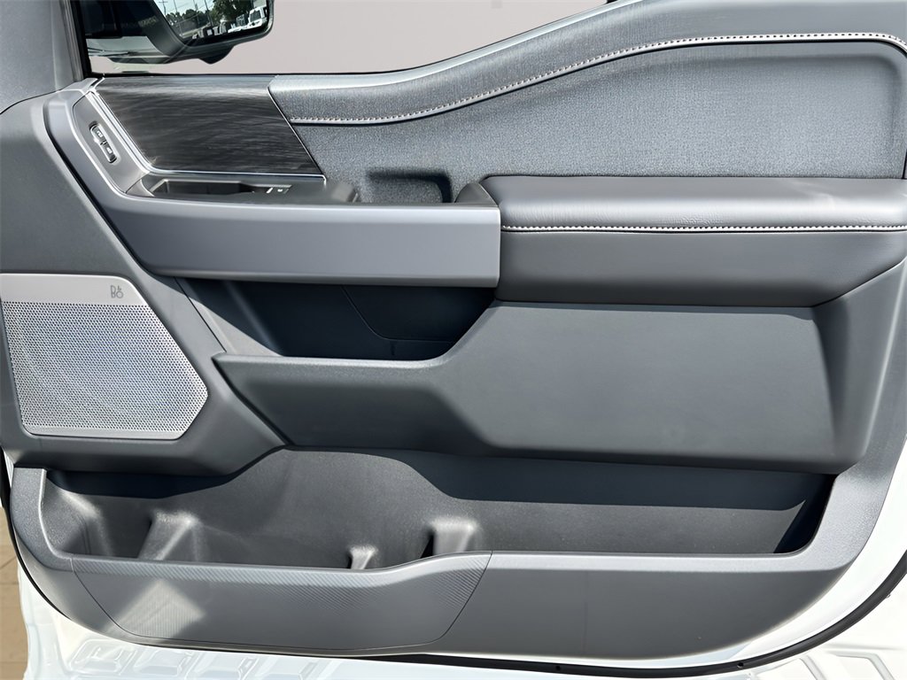 New 2025 Ford F150 Lariat w/ Equipment Group 501A Mid image 29