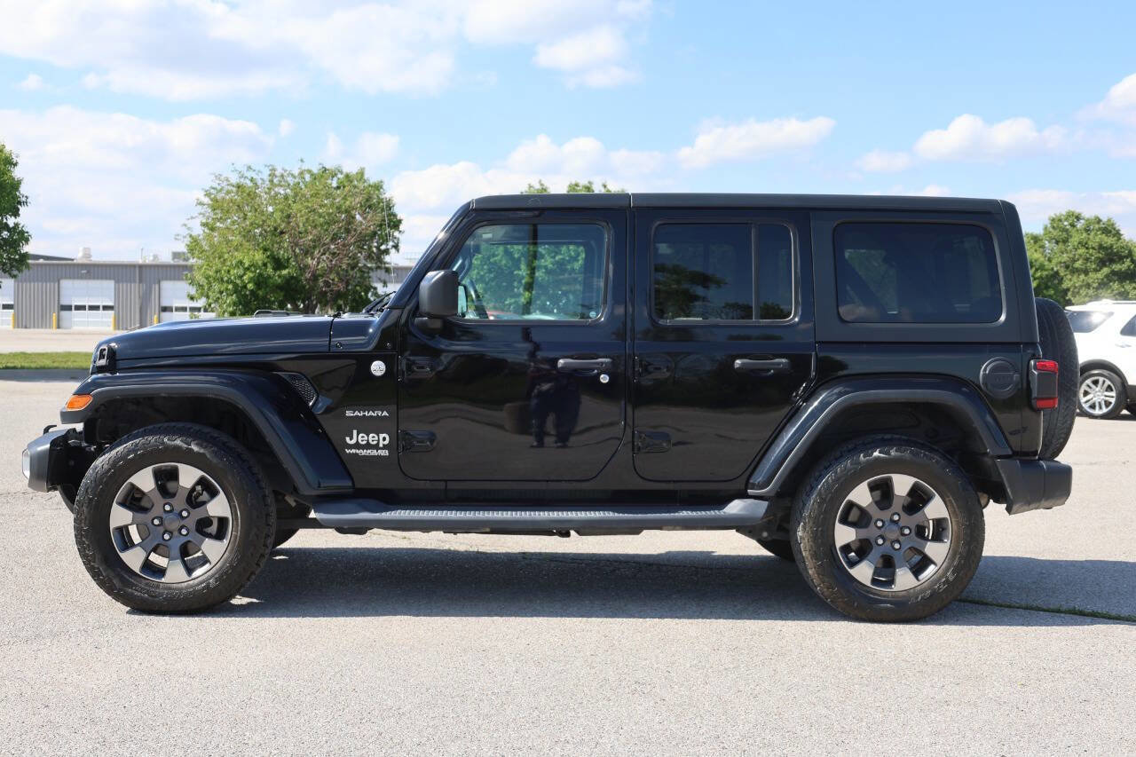 Used 2018 Jeep Wrangler Unlimited Sahara image 8