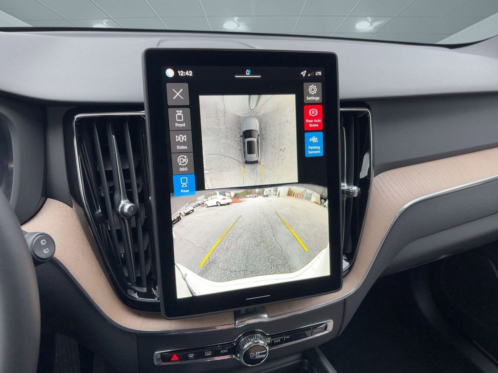 New 2026 Volvo XC60 T8 Plus w/ Protection Package Premier image 24