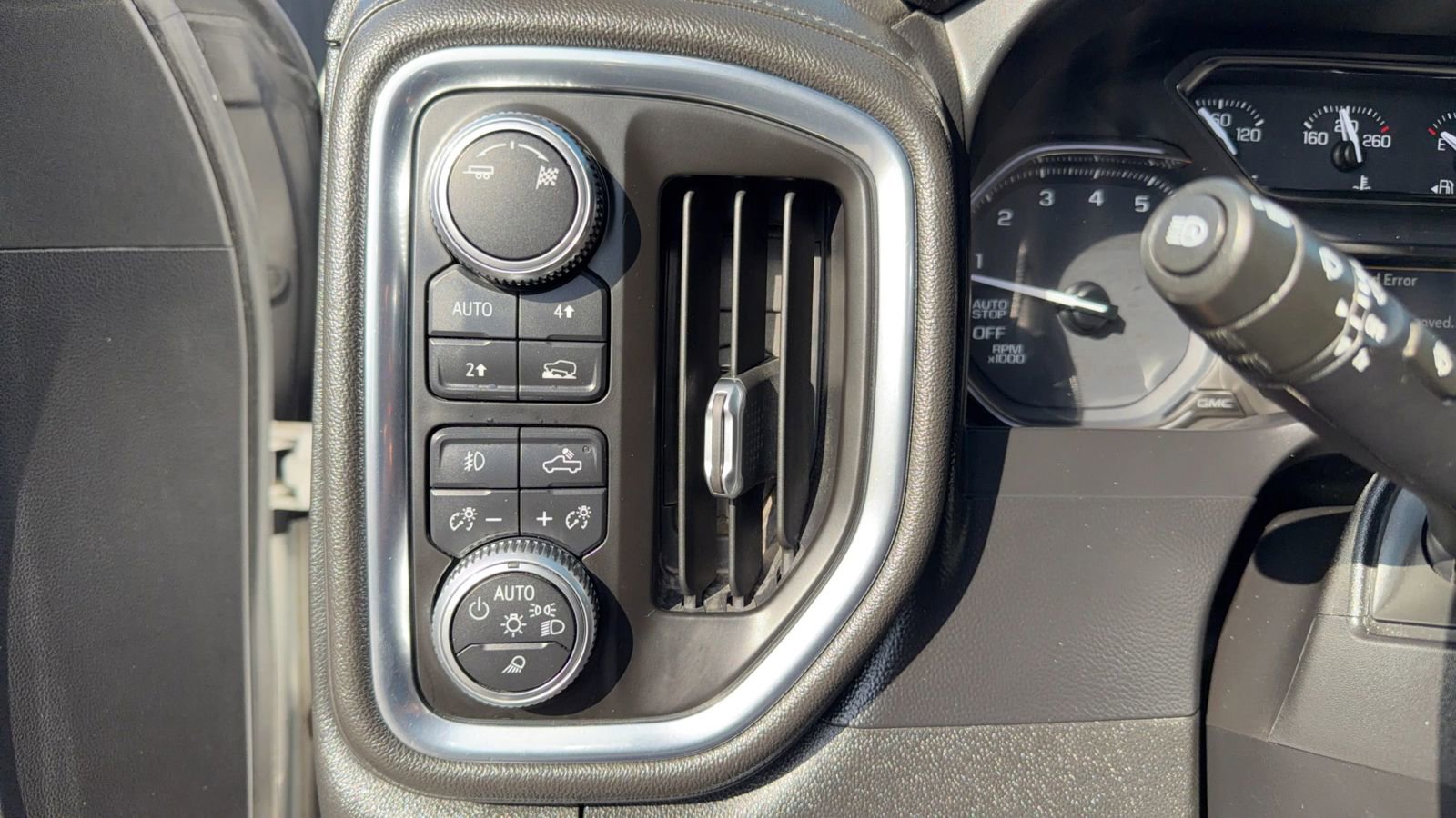 Used 2019 GMC Sierra 1500 SLT w/ SLT Premium Plus Package AWD/4WD image 22