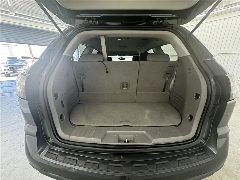 Used 2013 Chevrolet Traverse LT image 20